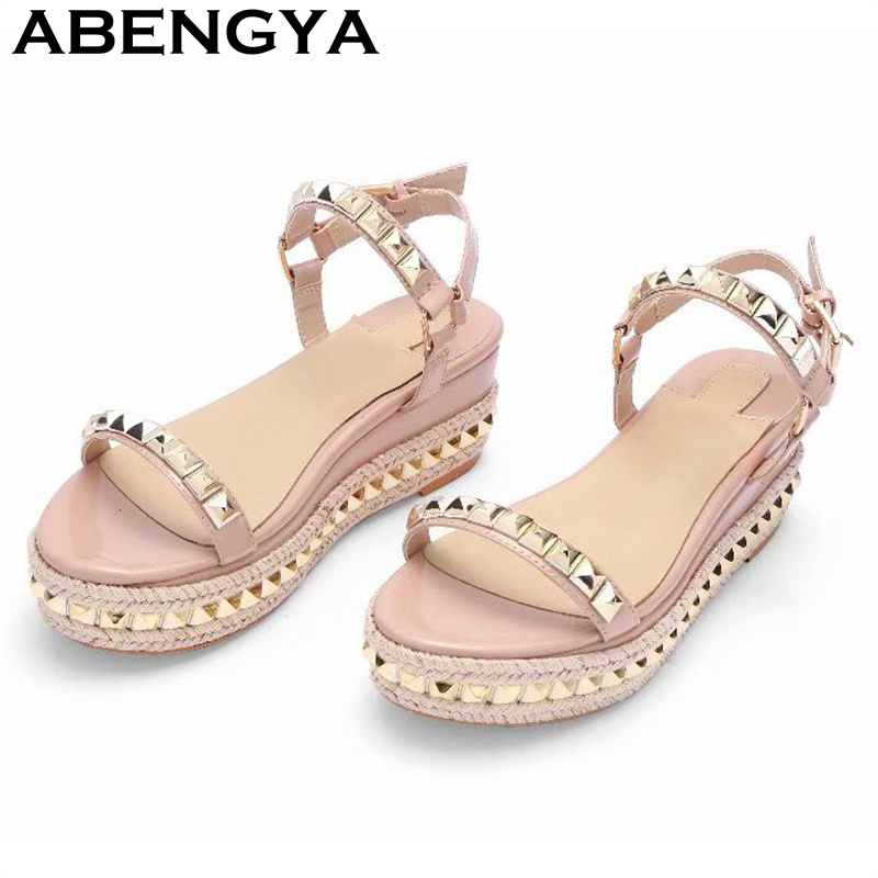 Classic Fashion Thick Sole Pla - Leather Classic Strap recension och pris